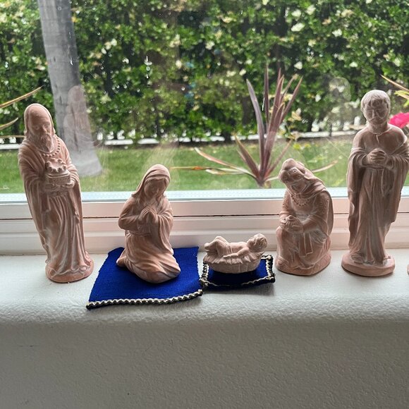 Christmas Nativity Scene - Picture 4 of 13